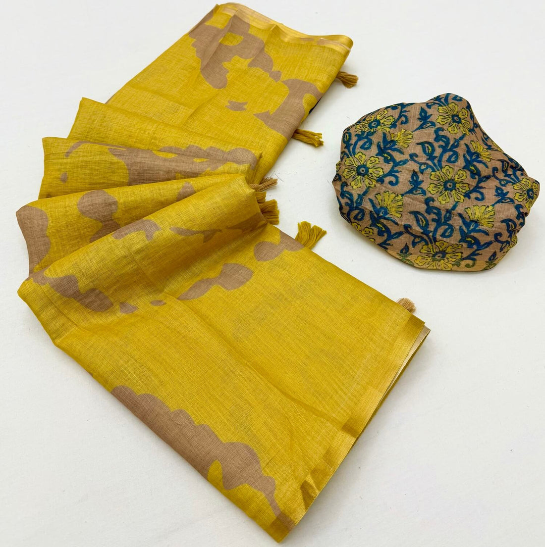 Artistic Yellow Printed Cotton Silk Saree With Gleaming Blouse Piece