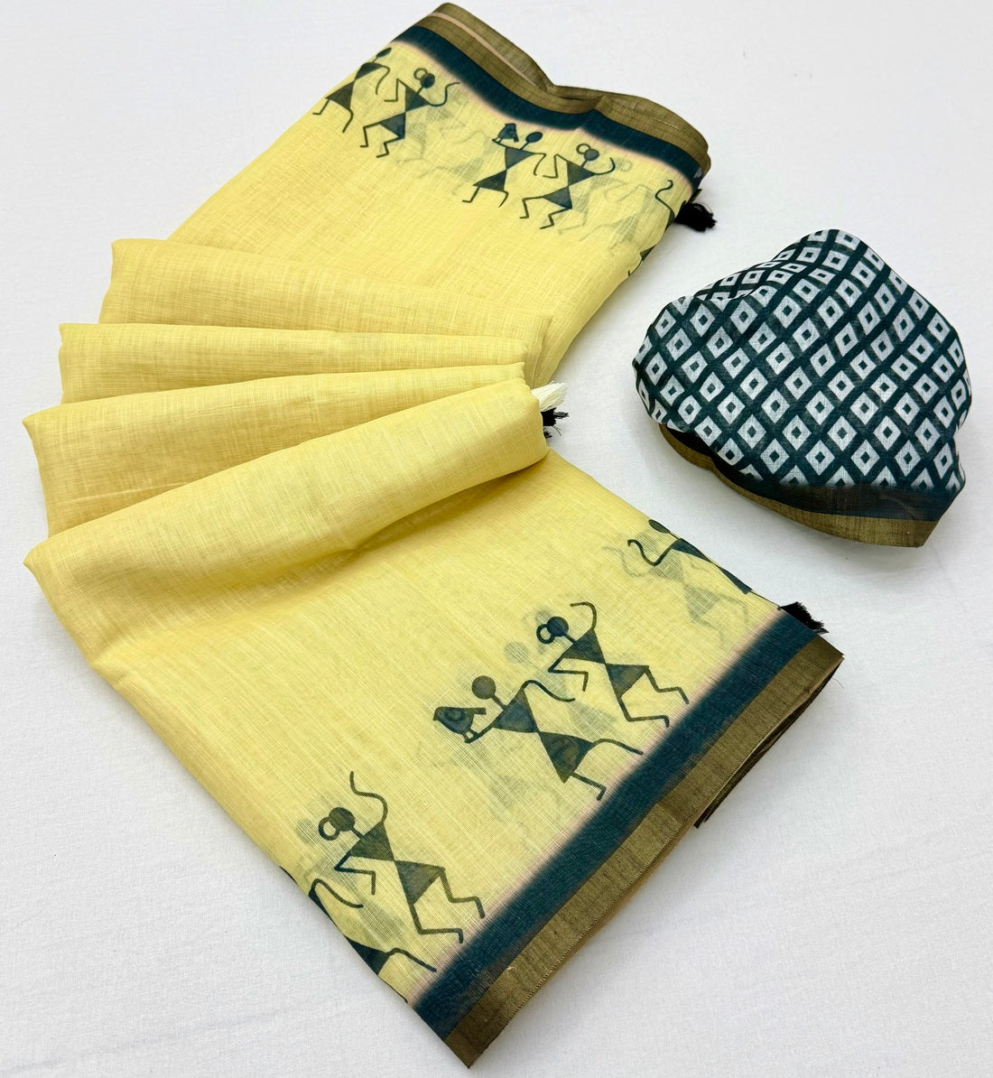 Sonorous Yellow Printed Cotton Silk Saree With Precious Blouse Piece