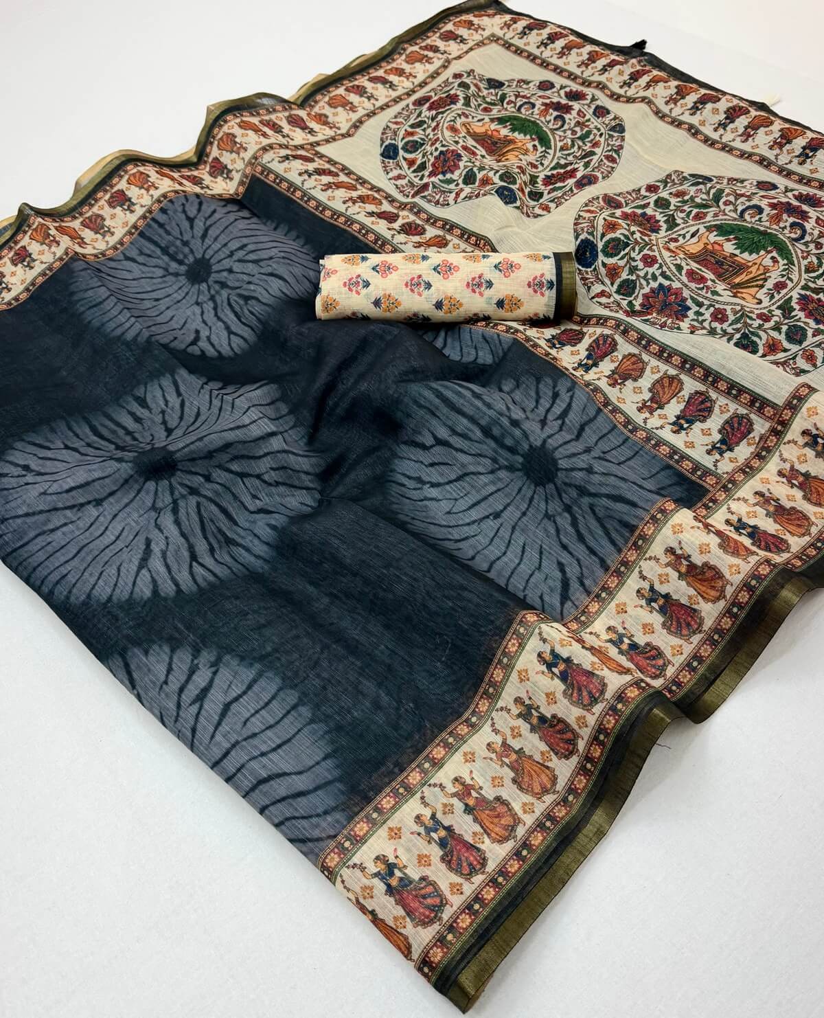 Flameboyant Black Printed Cotton Silk Saree With Nemesis Blouse Piece