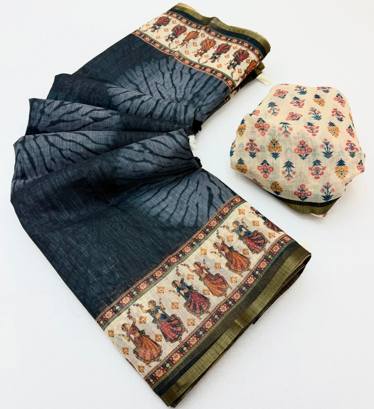 Flameboyant Black Printed Cotton Silk Saree With Nemesis Blouse Piece