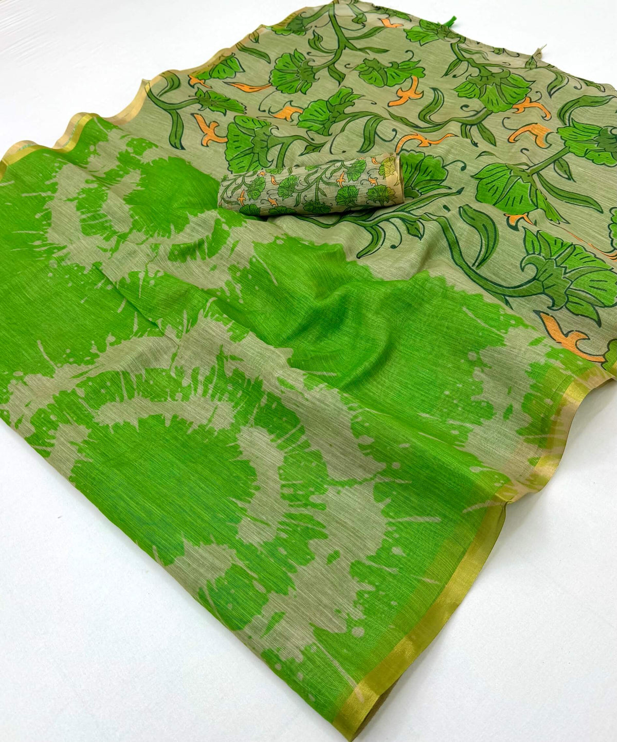 Flameboyant Green Printed Cotton Silk Saree With Adoring Blouse Piece