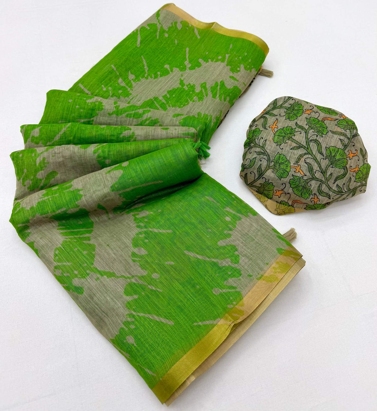 Flameboyant Green Printed Cotton Silk Saree With Adoring Blouse Piece