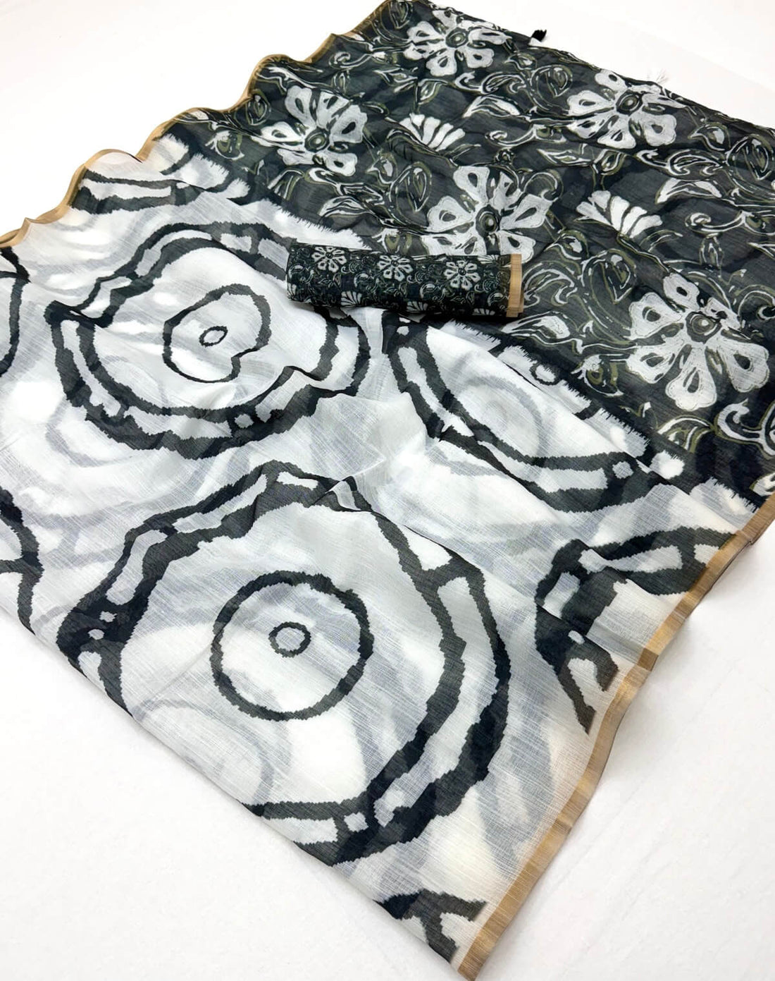 Deserving Off White Printed Cotton Silk Saree With Palimpsest Blouse Piece