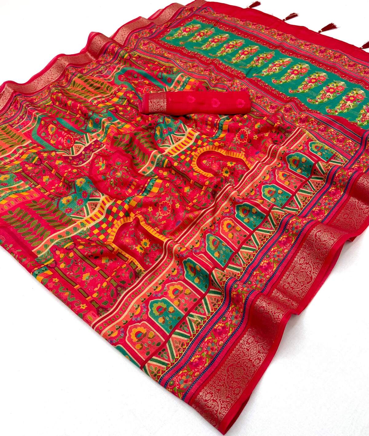 Ratatouille Red Printed Viscose Silk Saree With Exemplary Blouse Piece