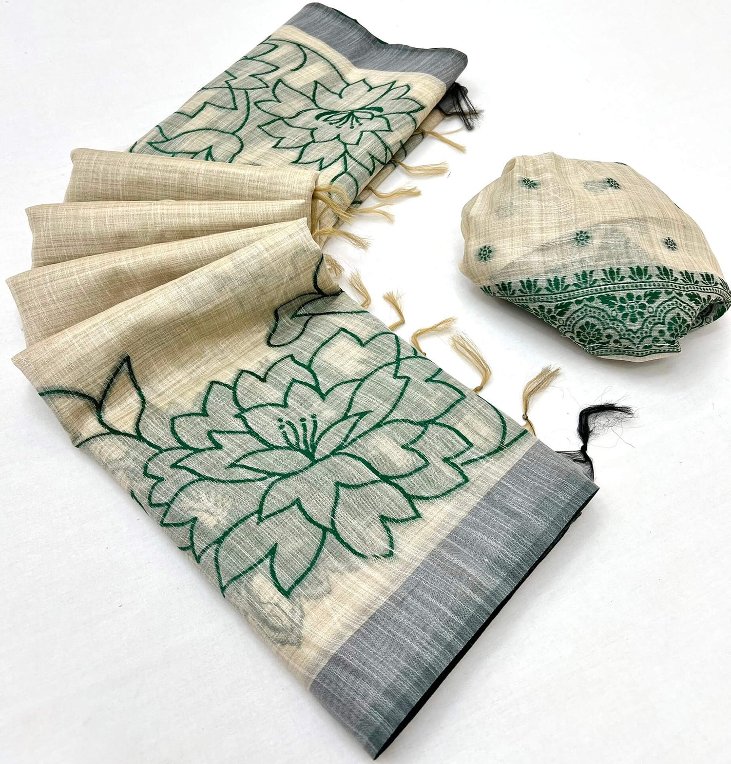 Lissome Beige Pure Munga Cotton Silk Saree With Amazing Blouse Piece