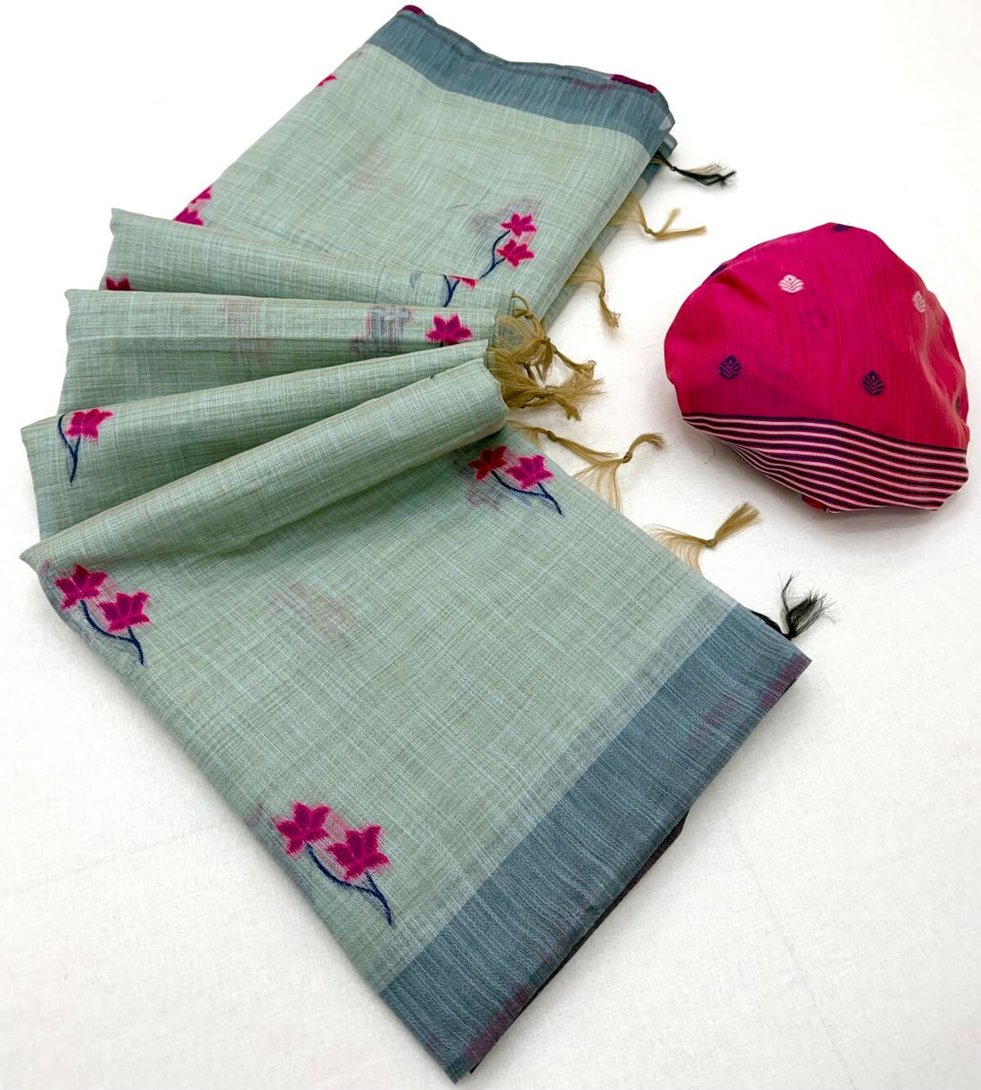 Flattering Sea Green Pure Munga Cotton Silk Saree With Groovy Blouse Piece