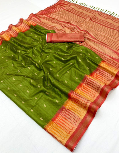 Exemplary Green Pure Zari Weaving Banarasi Tussar Silk Saree With Cynosure Blouse Piece