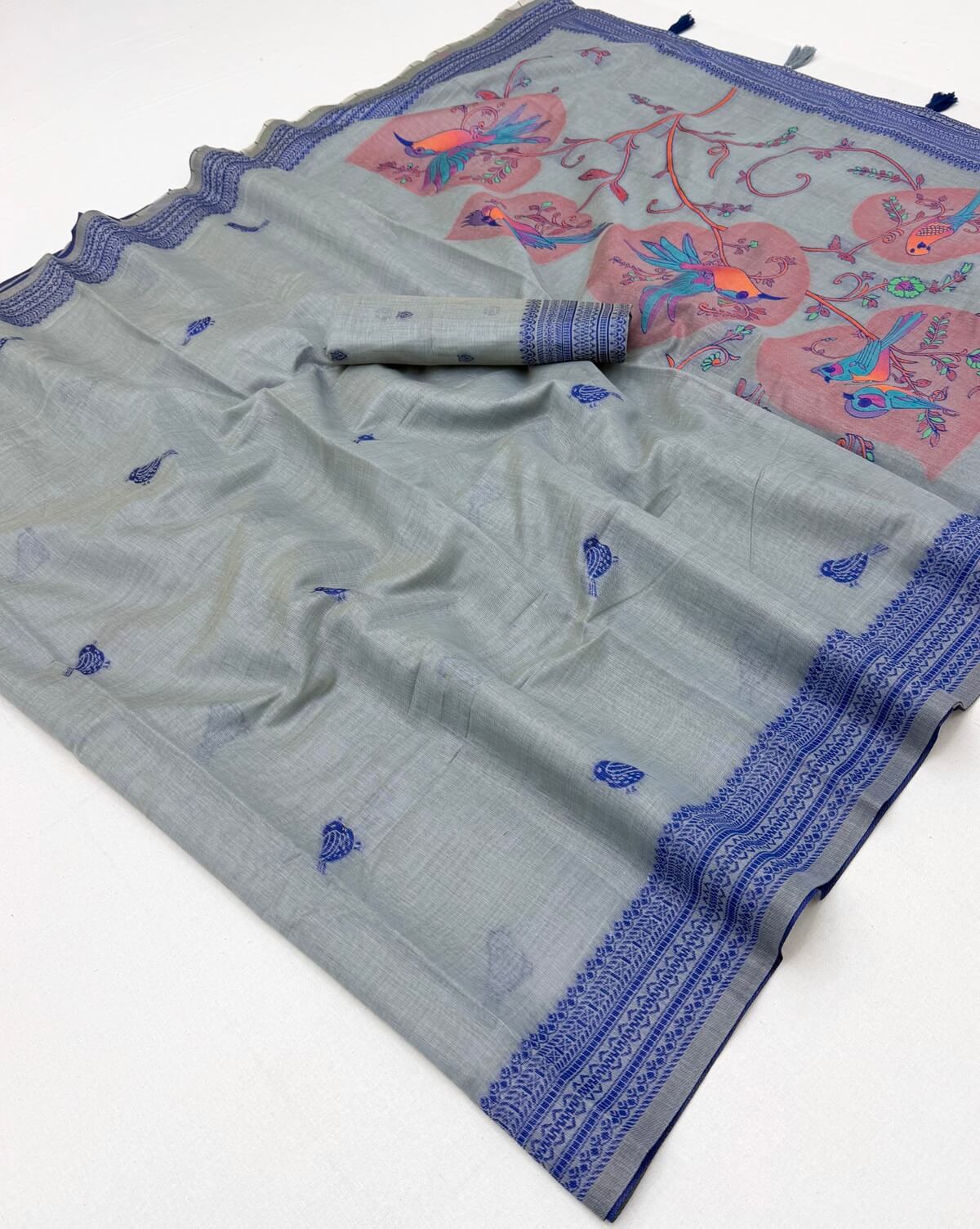 Enticing Grey Pure Munga Cotton Silk Saree With Capricious Blouse Piece