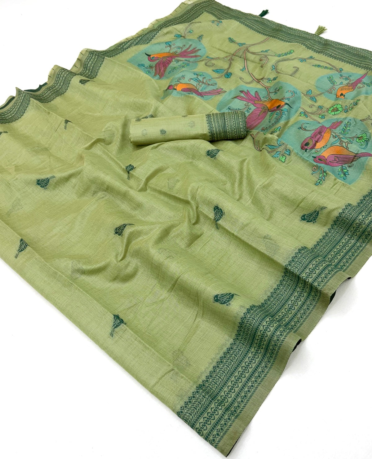 Grandiose Green Pure Munga Cotton Silk Saree With Desiring Blouse Piece