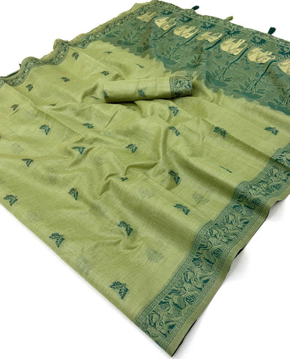 Captivating Green Pure Munga Cotton Silk Saree With Ebullience Blouse Piece