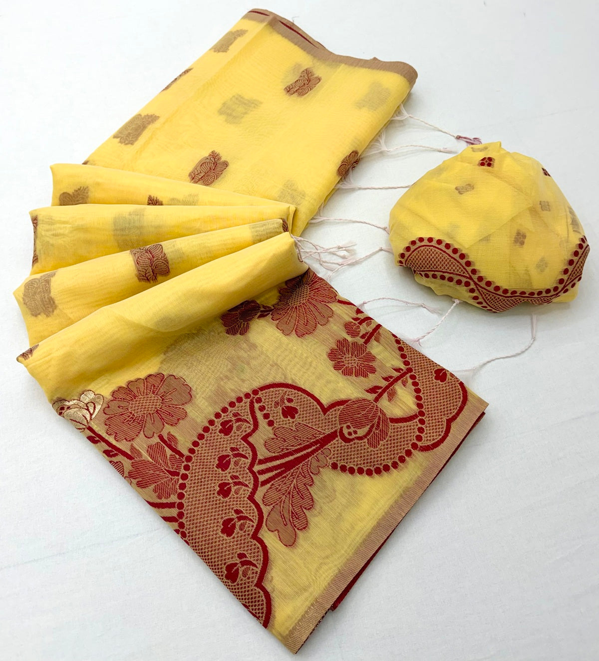 Beautiful Yellow Jamdani Cotton Silk Saree With Susurrous Blouse Piece