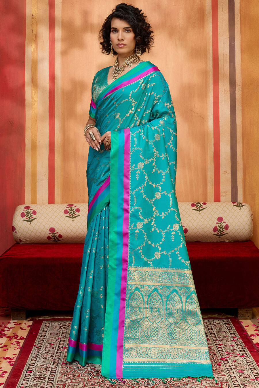 Majestic Firozi Pure Zari Weaving Banarasi Silk Saree With Dissemble Blouse Piece