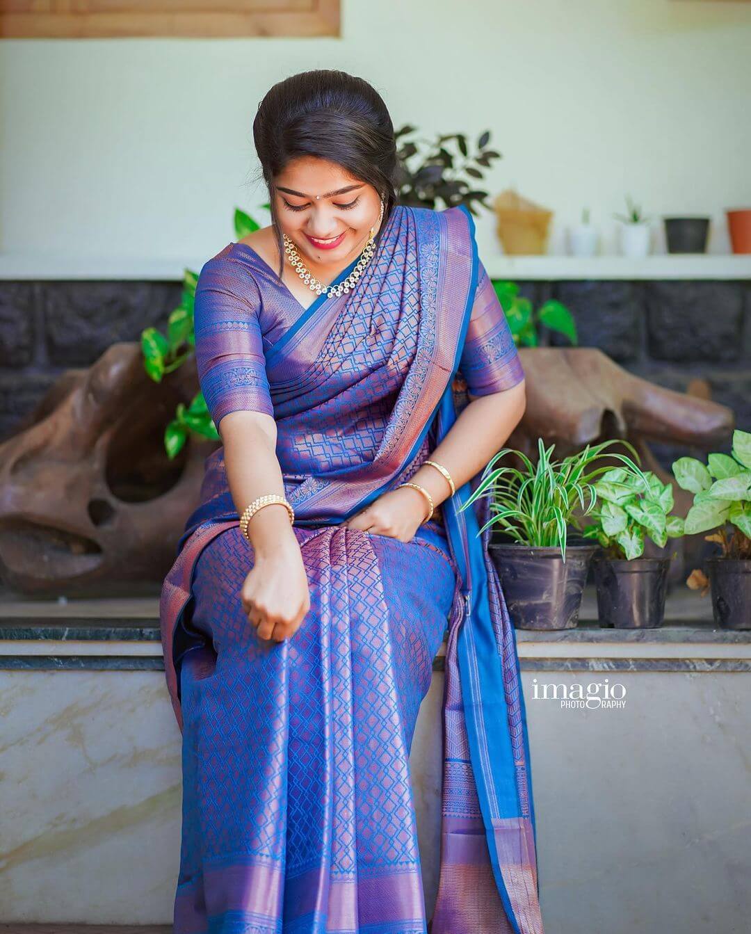 Splendorous Blue Soft Silk Saree With Exuberant Blouse Piece