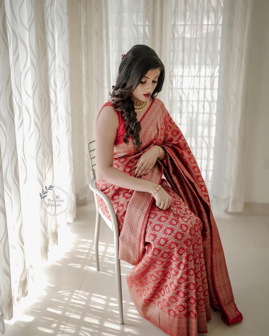 Smart Red Soft Banarasi Silk Saree With Arresting Blouse Piece