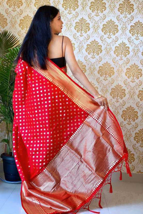 Load image into Gallery viewer, Excellent Red Soft Banarasi Silk Saree With Nemesis Blouse Piece
