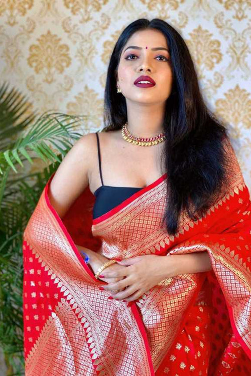 Load image into Gallery viewer, Excellent Red Soft Banarasi Silk Saree With Nemesis Blouse Piece
