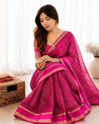 Hypnotic Dark Pink Banarasi Viscose Silk Saree With Dazzling Blouse Piece