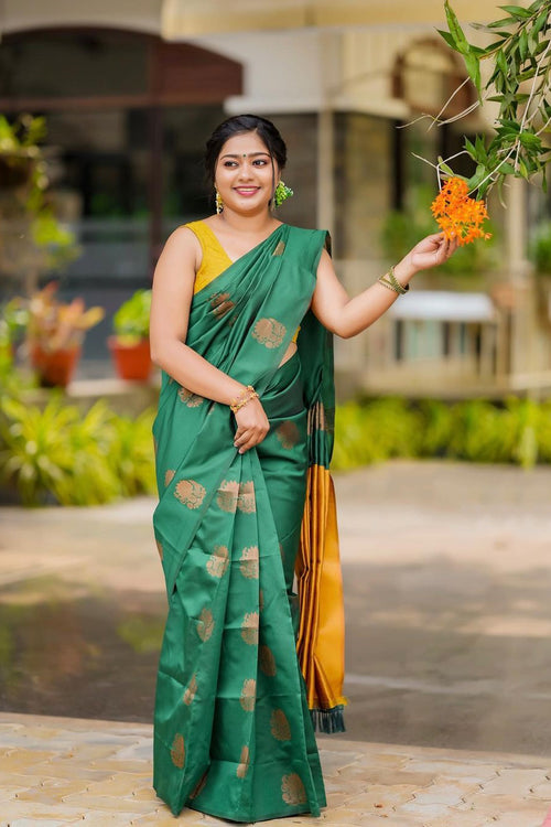 Load image into Gallery viewer, Impressive Rama Soft Silk Saree With Jazzy Blouse Piece
