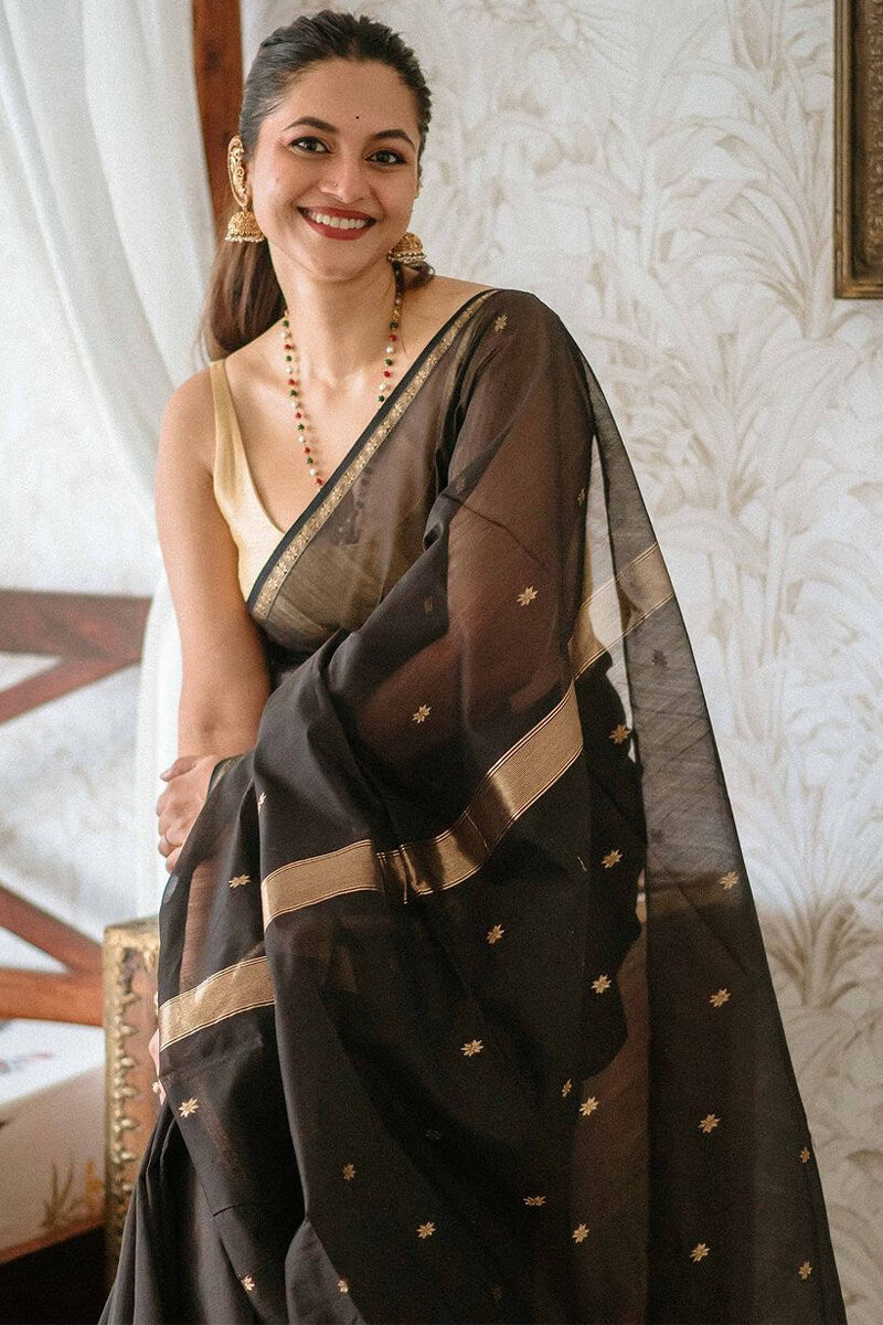 Delightful Black Cotton Silk Saree With Murmurous Blouse Piece