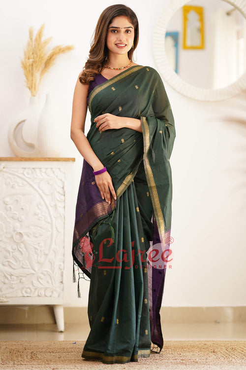 Load image into Gallery viewer, Super Extravagant Green Cotton Silk Saree With Stunner Blouse Piece
