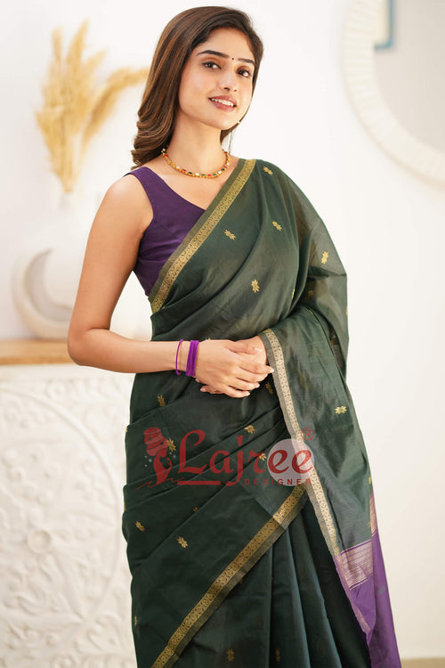 Load image into Gallery viewer, Super Extravagant Green Cotton Silk Saree With Stunner Blouse Piece
