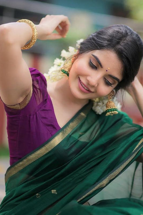 Load image into Gallery viewer, Attractive Green Cotton Silk Saree With Flaunt Blouse Piece
