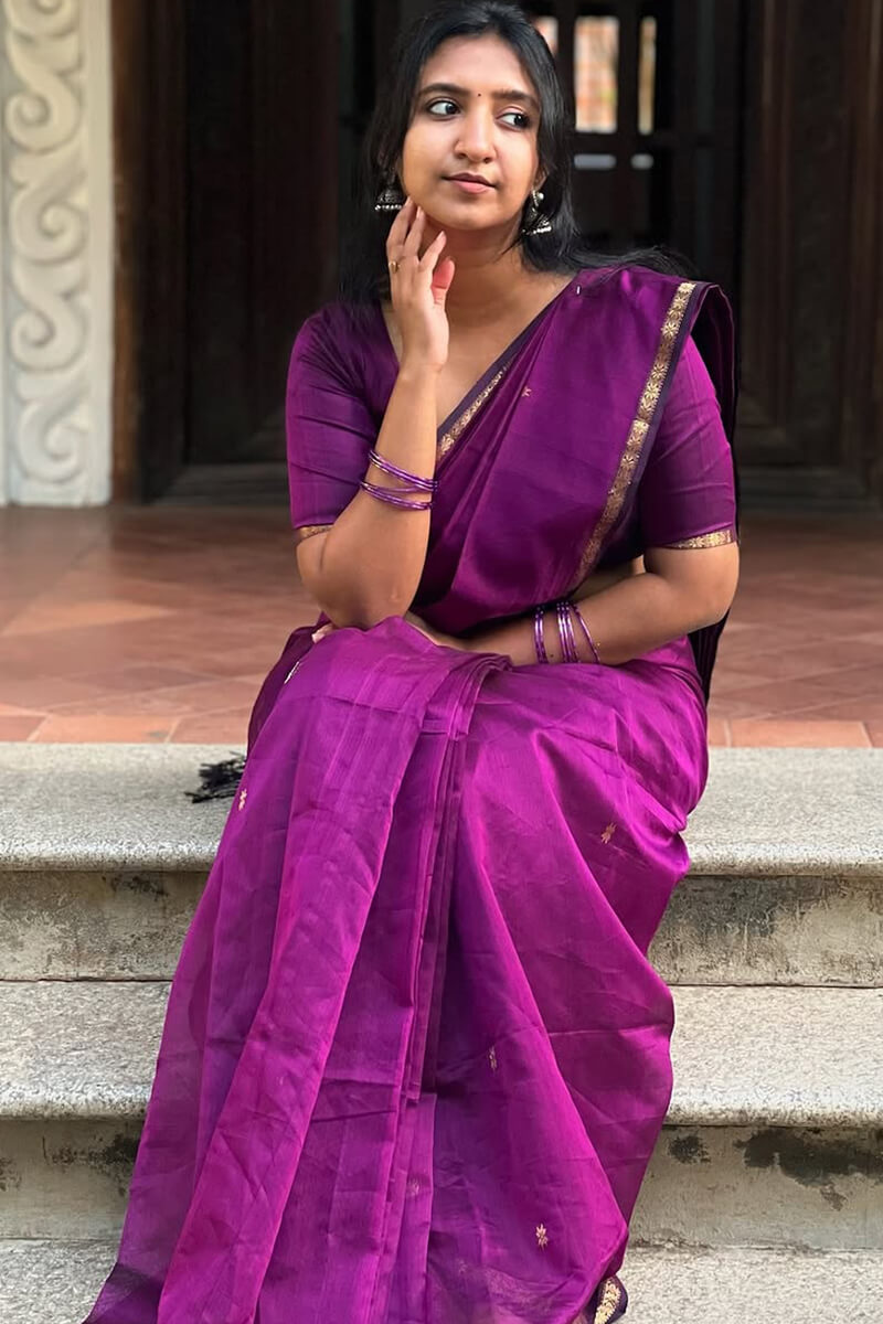 Confounding Magenta Cotton Silk Saree With Woebegone Blouse Piece