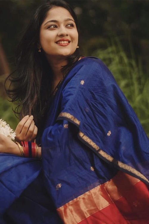 Load image into Gallery viewer, Exquisite Navy Blue Cotton Silk Saree With Ailurophile Blouse Pieced
