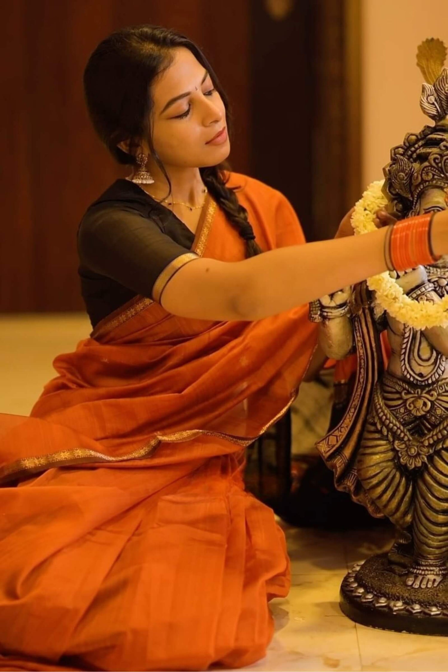 Luxuriant Orange Cotton Silk Saree With Sonorous Blouse Piece