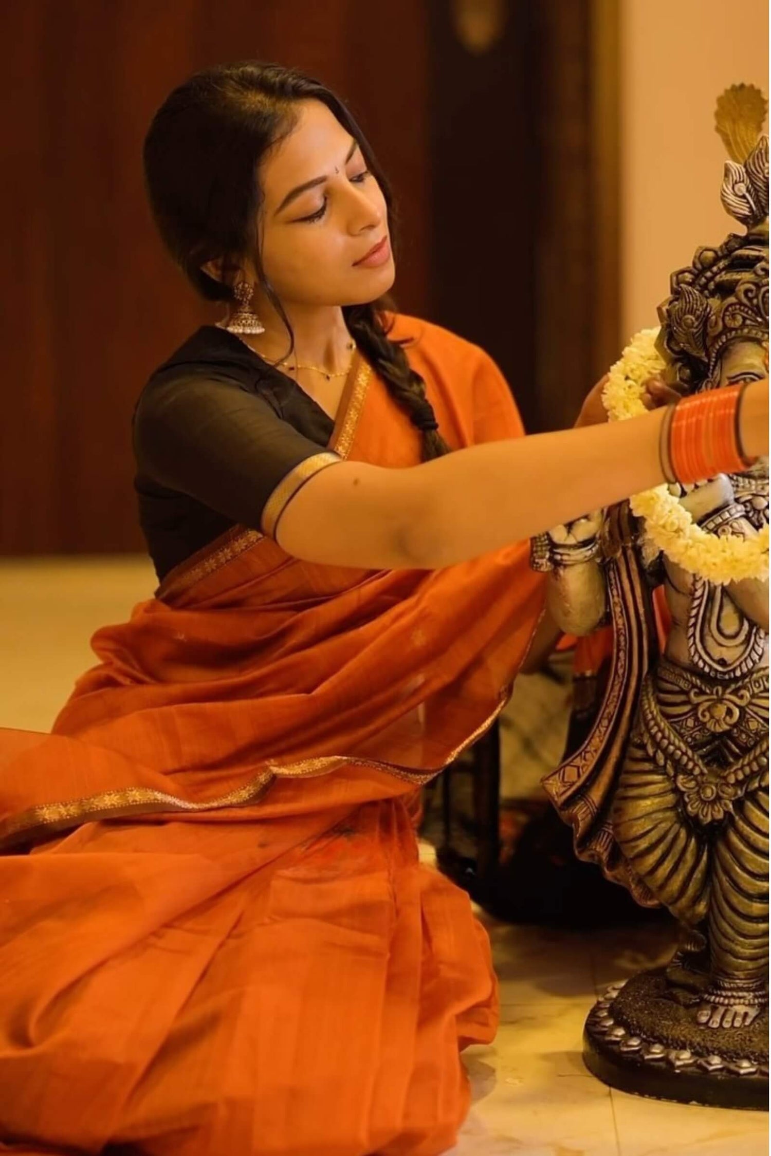 Luxuriant Orange Cotton Silk Saree With Sonorous Blouse Piece