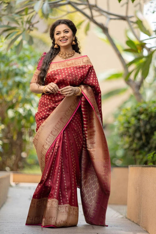 Load image into Gallery viewer, Desirable Maroon Soft Silk Saree With Ravishing Blouse Piece
