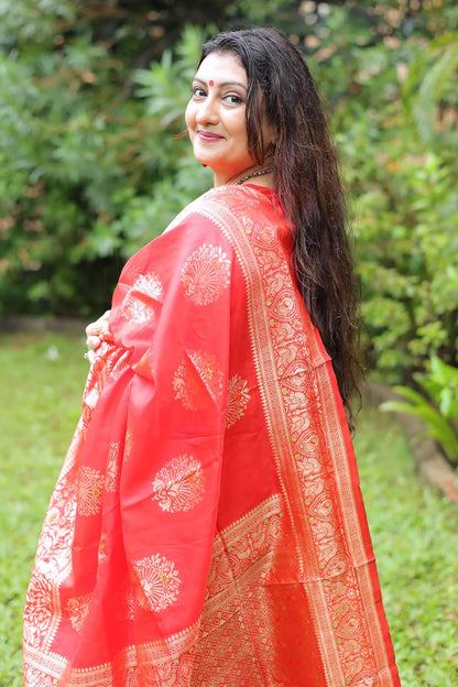 Juhi Parmar in Red Soft Silk Saree