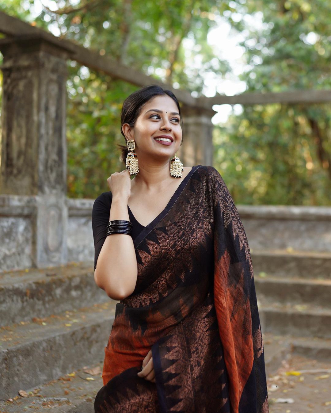 Outstanding Orange Soft Silk Saree With Dalliance Blouse Piece