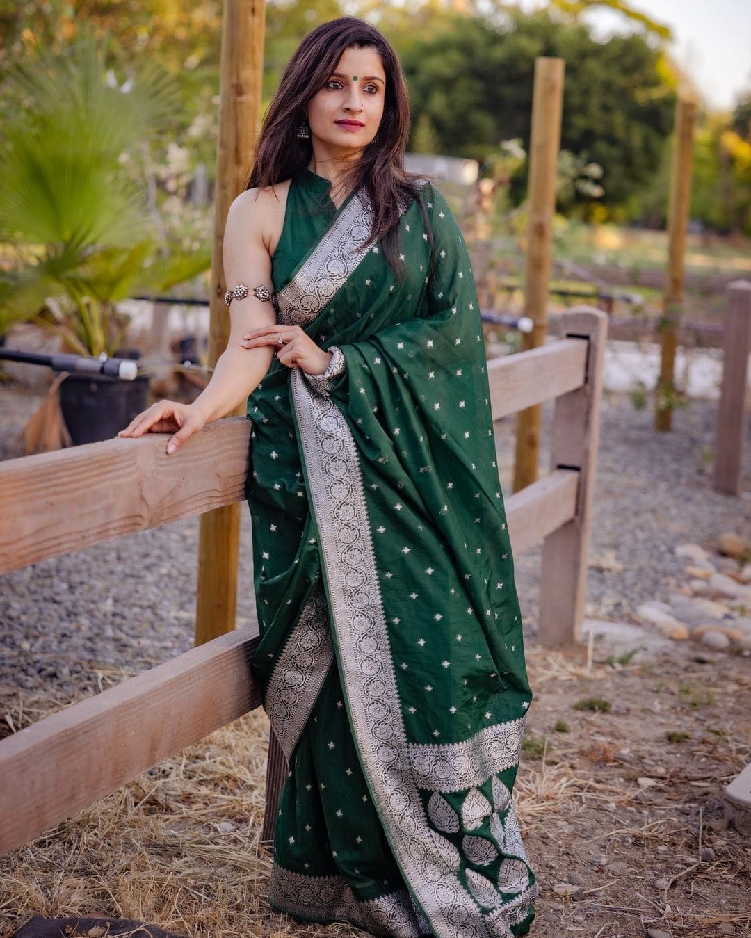 Attractive Green Cotton Silk Saree With Sensational Blouse Piece