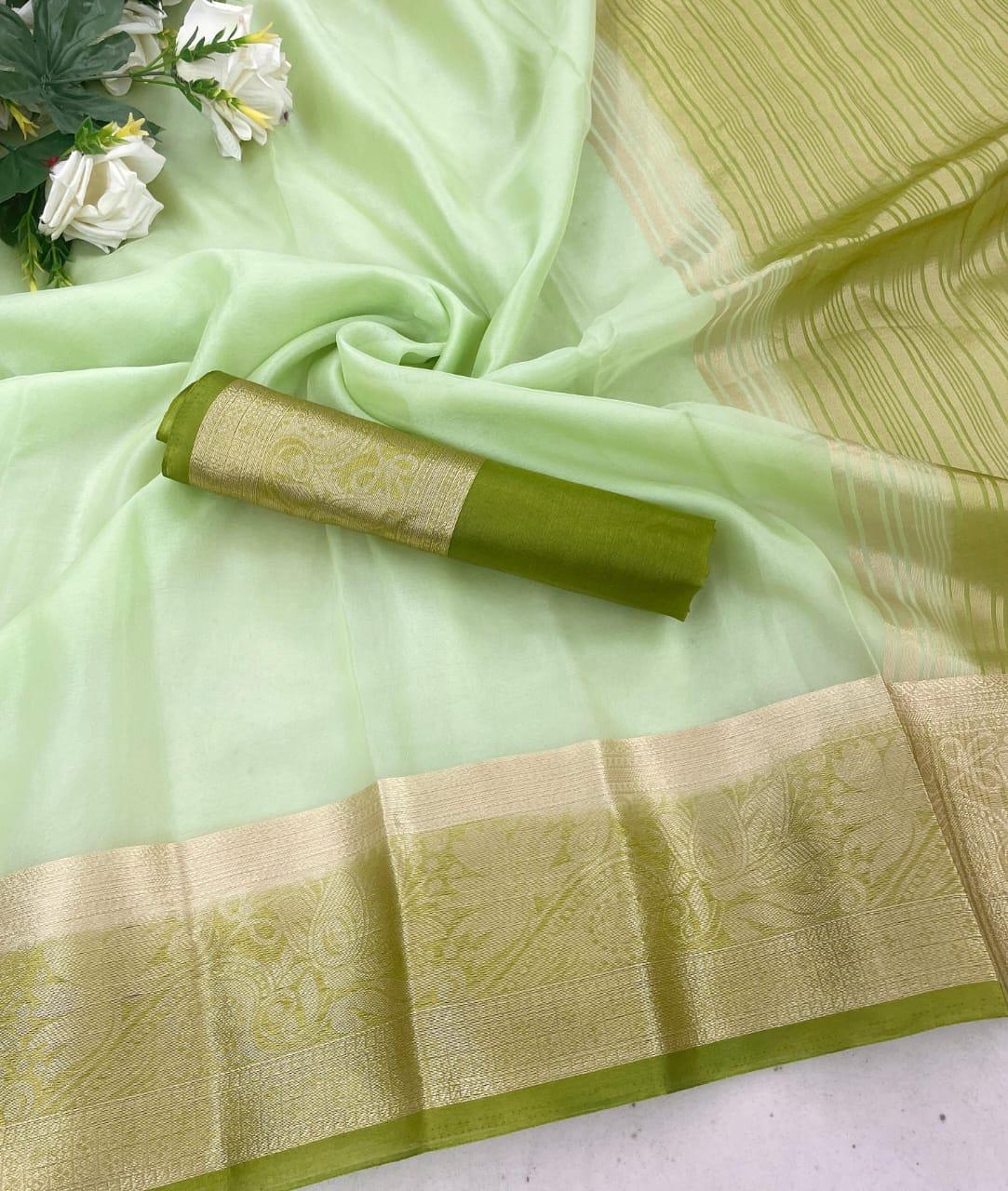 Comely Pista Orgenza Silk Saree With Conflate Blouse Piece
