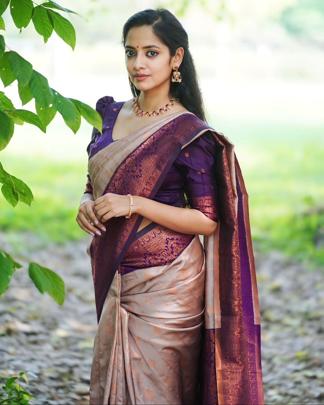 Splendorous Grey Soft Silk Saree With Felicitous Blouse Piece