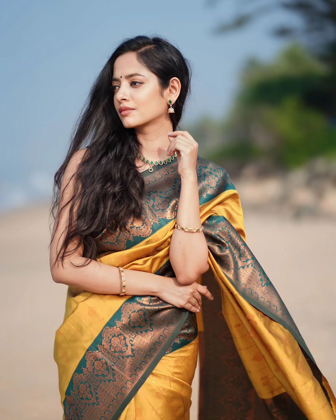 Smashing Yellow Soft Silk Saree With Enthralling Blouse Piece