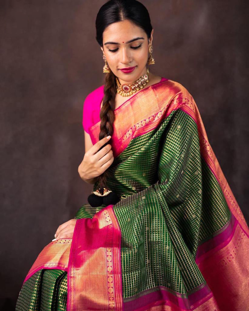 Hypnotic Green Soft Silk Saree With Fancifull Blouse Piece