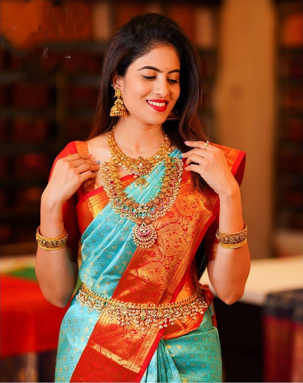 Blissful Turquoise Soft Silk Saree with Ethnic Blouse Piece