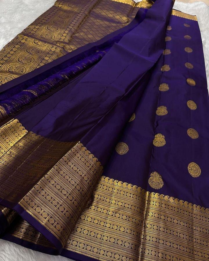 Invaluable Navy Blue Soft Silk Saree With Engrossing Blouse Piece