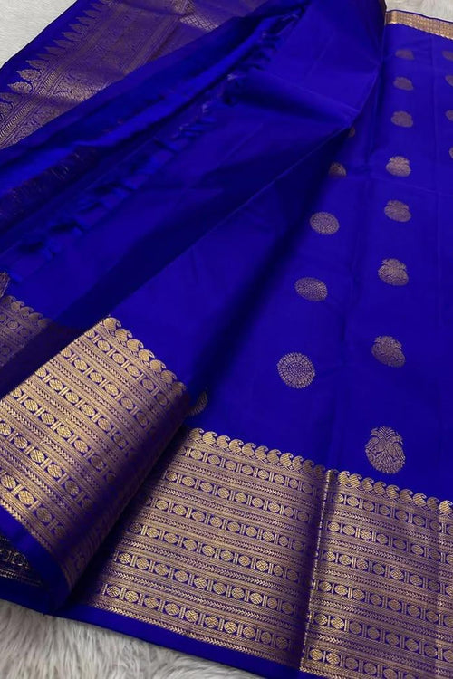 Load image into Gallery viewer, Chatoyant Royal Blue Soft Silk Saree With Embrocation Blouse Piece
