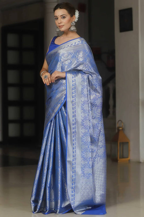 Load image into Gallery viewer, Hypnotic Royal Blue Soft Silk Saree With Exquisite Blouse Piece
