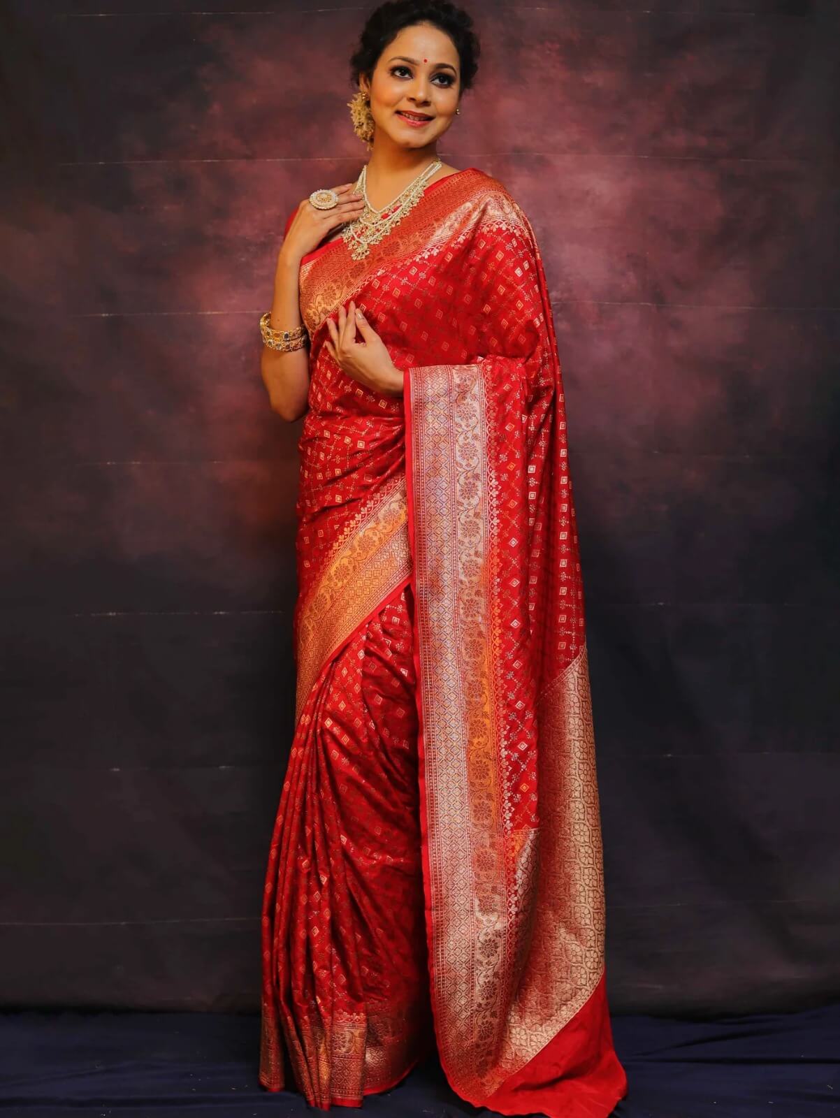 Classy Red Soft Silk Saree With Wonderful Blouse Piece