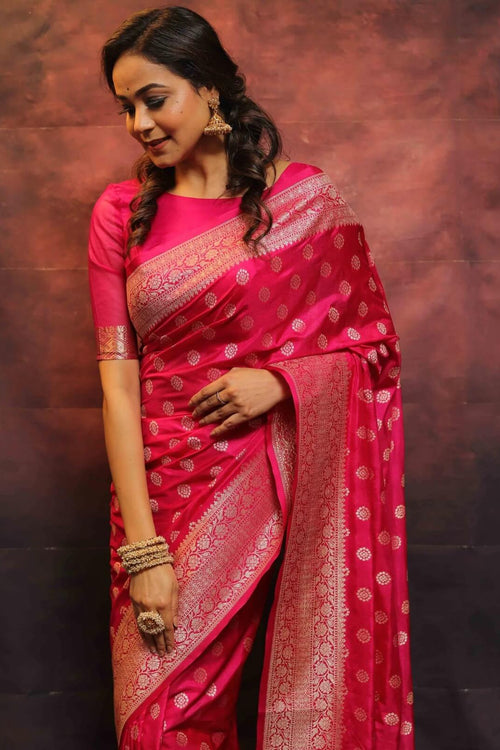 Load image into Gallery viewer, Lovely Dark Pink Soft Silk Saree With Invaluable Blouse Piece
