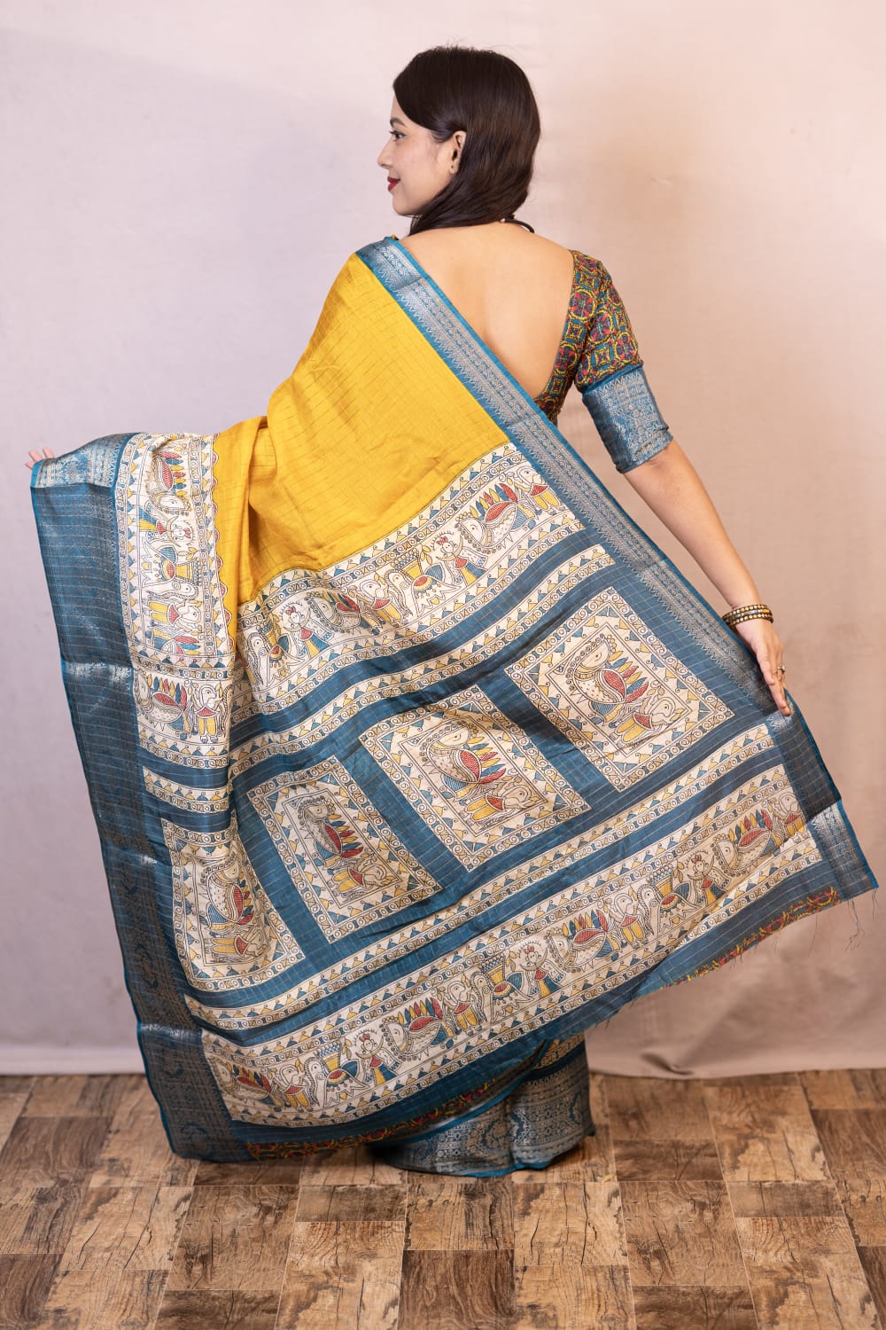 Symmetrical Mustard Digital Printed Dola Silk Saree With Transcendent Blouse Piece