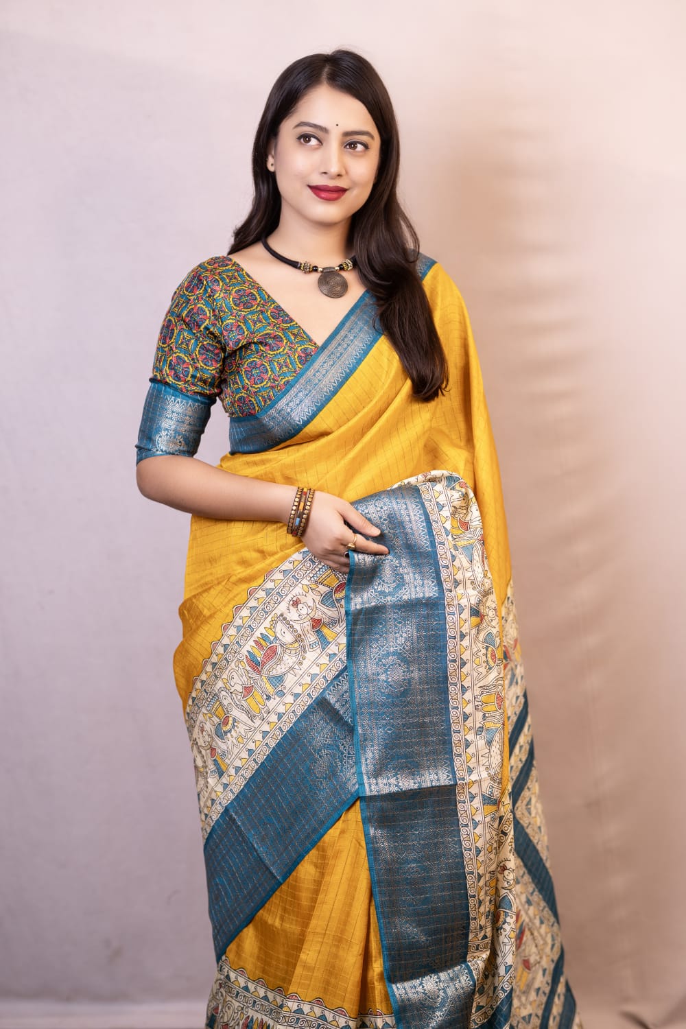 Symmetrical Mustard Digital Printed Dola Silk Saree With Transcendent Blouse Piece