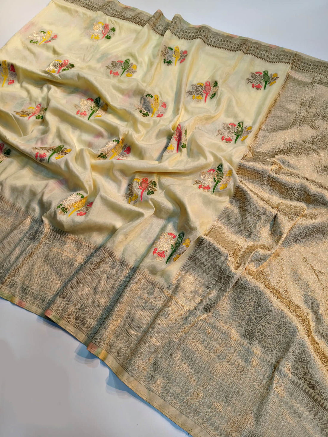 Vibrant Beige Banarasi Dola Silk Saree With Designer Blouse Piece