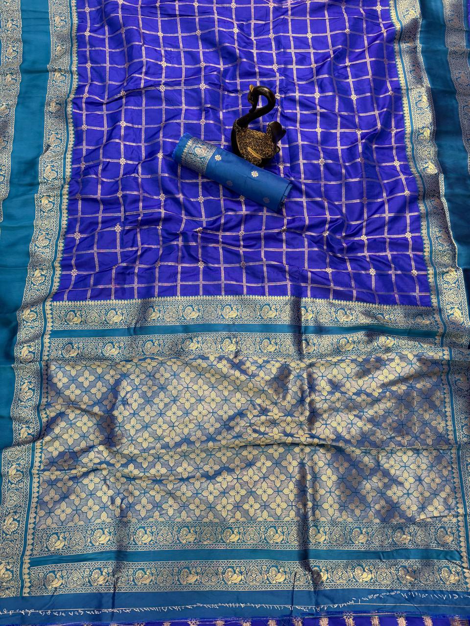 Prodigal Royal Blue Pure Zari Weaving Banarasi Silk Saree With Majesty Blouse Piece