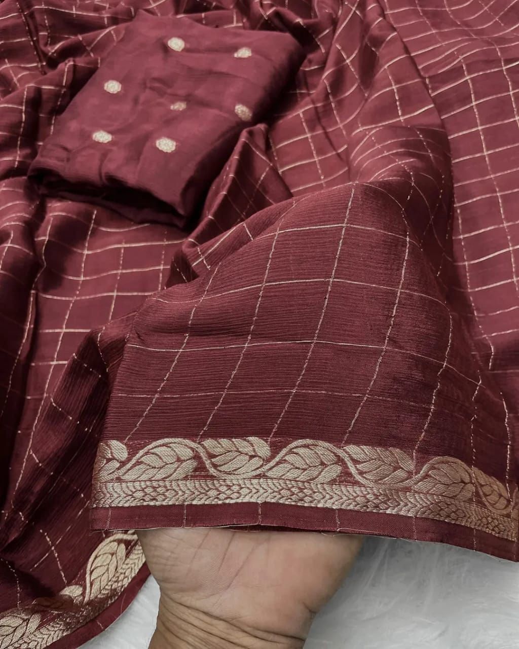 Exuberant Brown Banarasi Georgette Silk Saree With Scrumptious Blouse Piece
