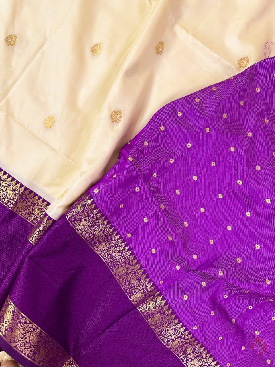Ebullience Beige Pure Banarasi Silk Saree With Chatoyant Blouse Piece